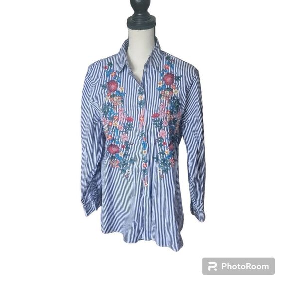 Zara Women Button Down Top With Floral Embroidery. Size S. - Picture 1 of 7